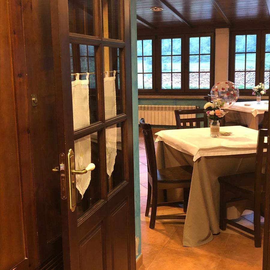 Hotel Restaurante La Carasca Orlé Extérieur photo