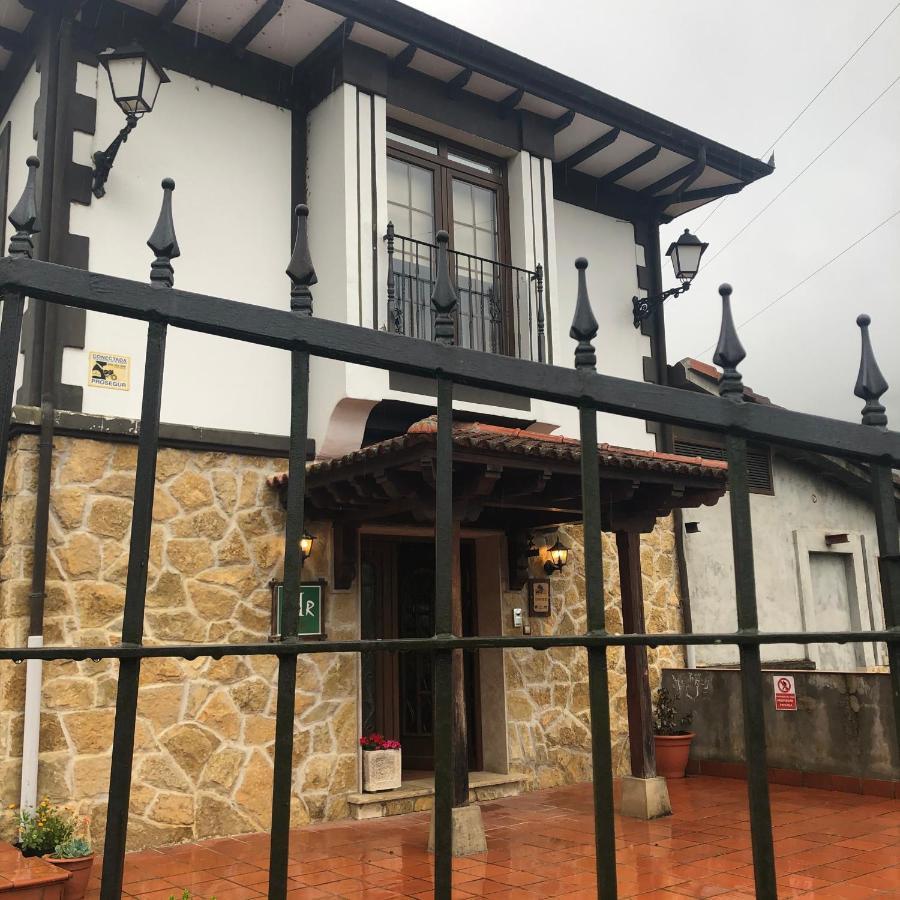 Hotel Restaurante La Carasca Orlé Extérieur photo