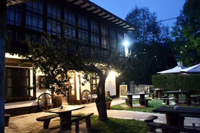 Hotel Restaurante La Carasca Orlé Extérieur photo