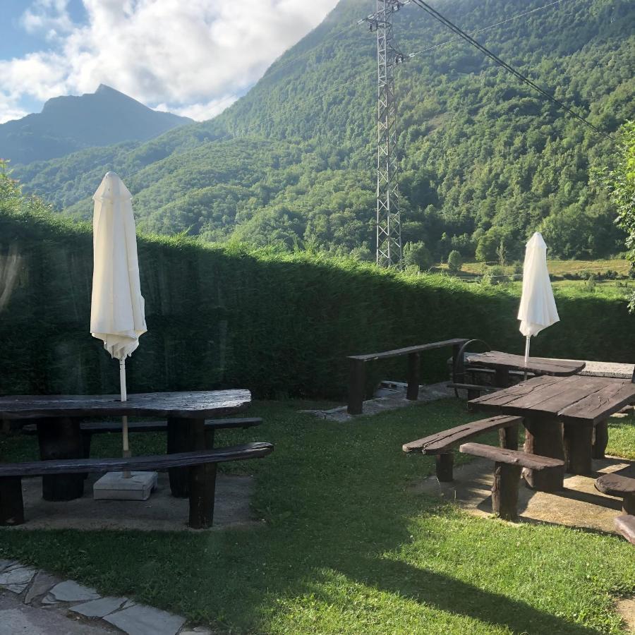 Hotel Restaurante La Carasca Orlé Extérieur photo